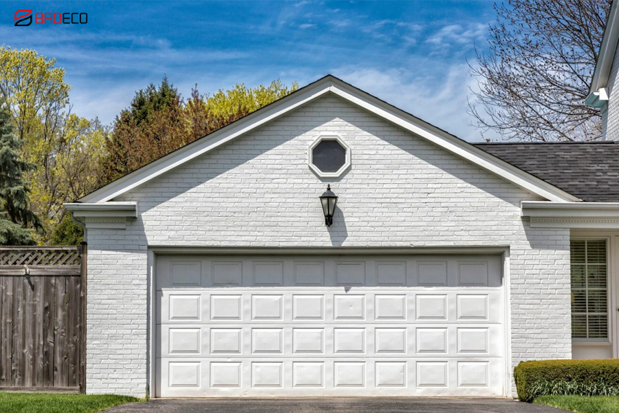 <b>10 Tips for Seasonal Garage Door Maintenance</b>